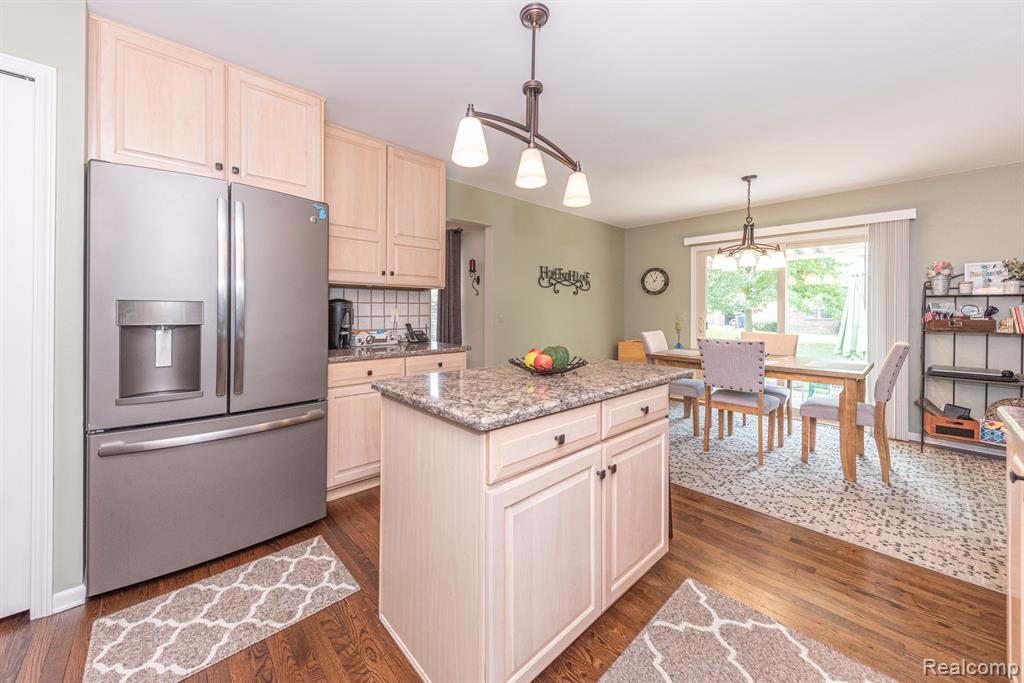 46551 SCOTIA, Canton, MI 48187 — Photo 8