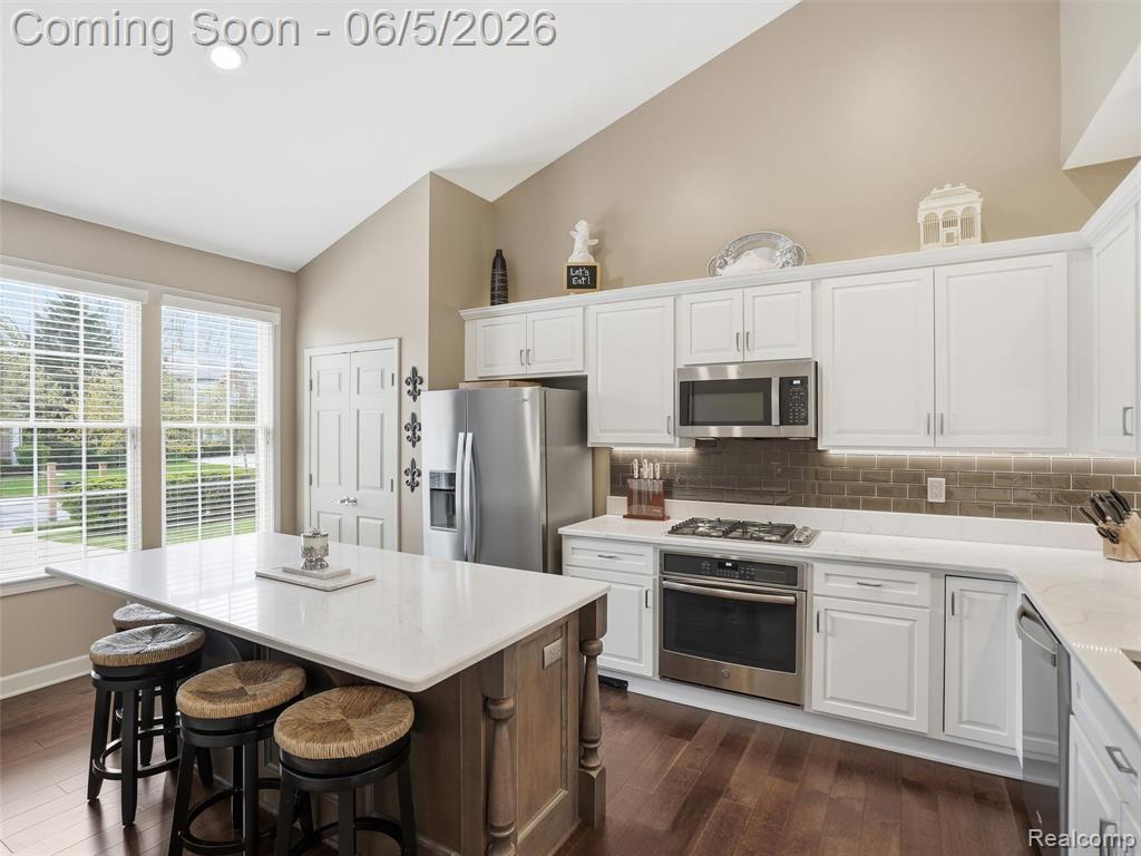 5211 Belmonte Drive, Rochester, MI 48306 — Photo 5