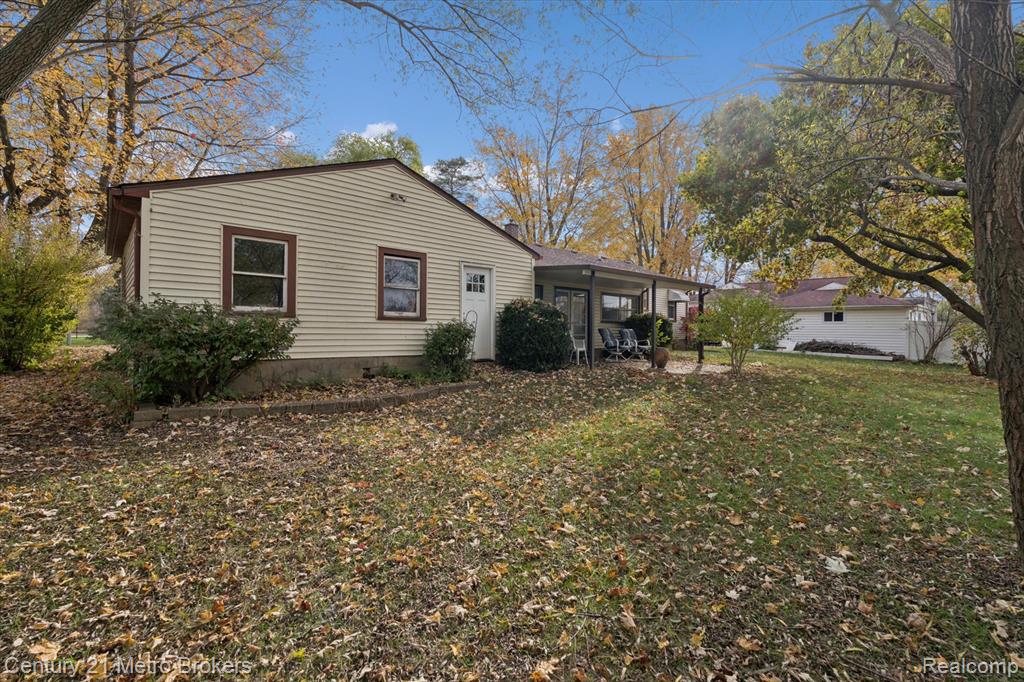 4466 S Center Road, Burton, MI 48519 — Photo 44