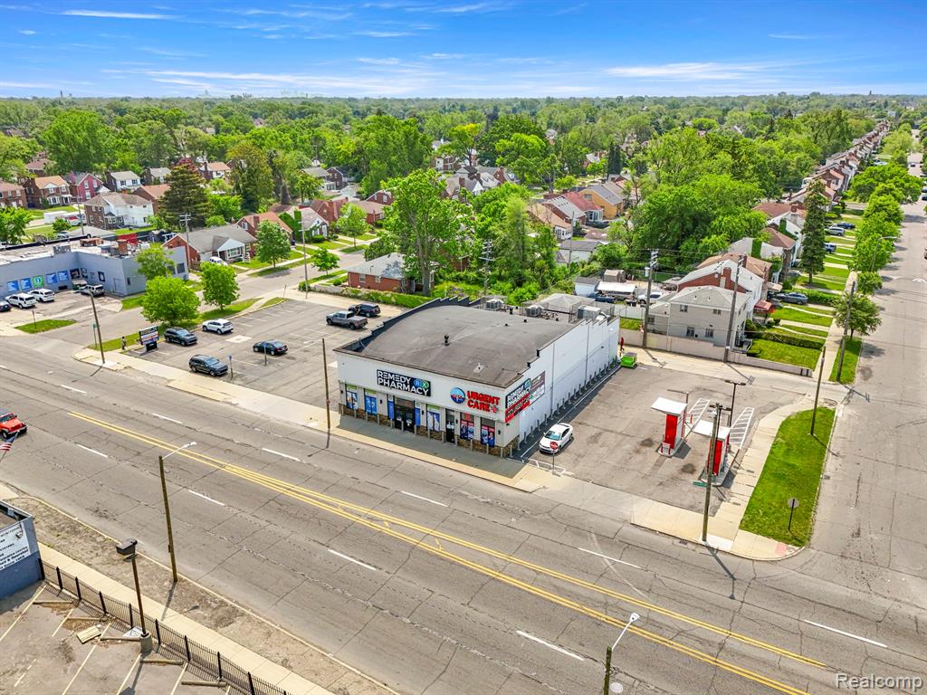 13403 W 7 Mile Road - Photo 4
