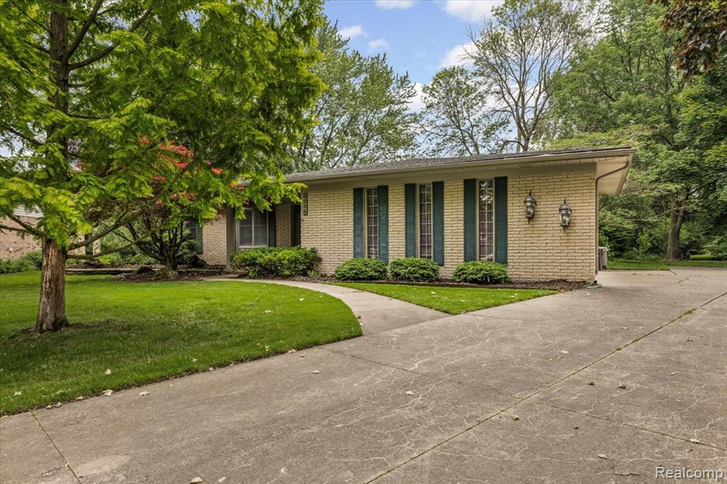 5538 Larkins Drive, Troy, MI 48085 — Photo 30