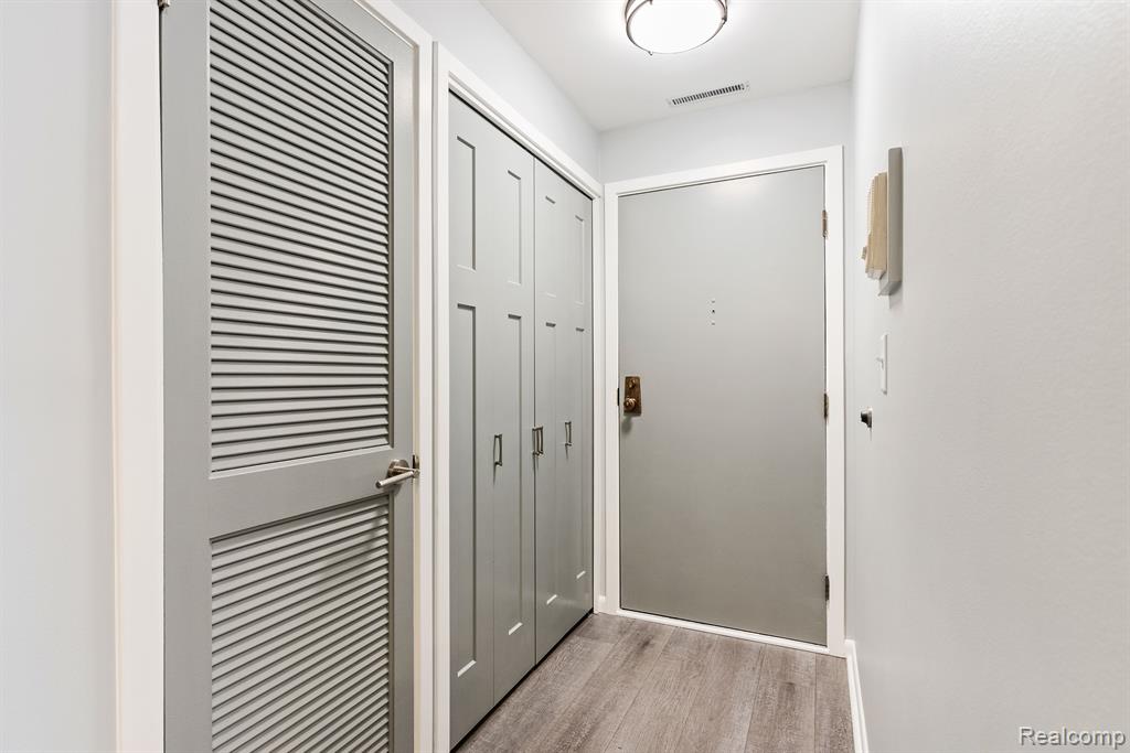5965 W MICHIGAN Avenue, 16, Saginaw, MI 48638 — Photo 5