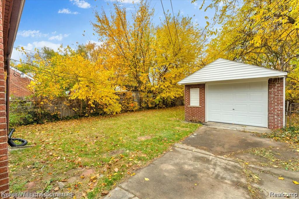 12660 Grandmont Avenue, Detroit, MI 48227 — Photo 17