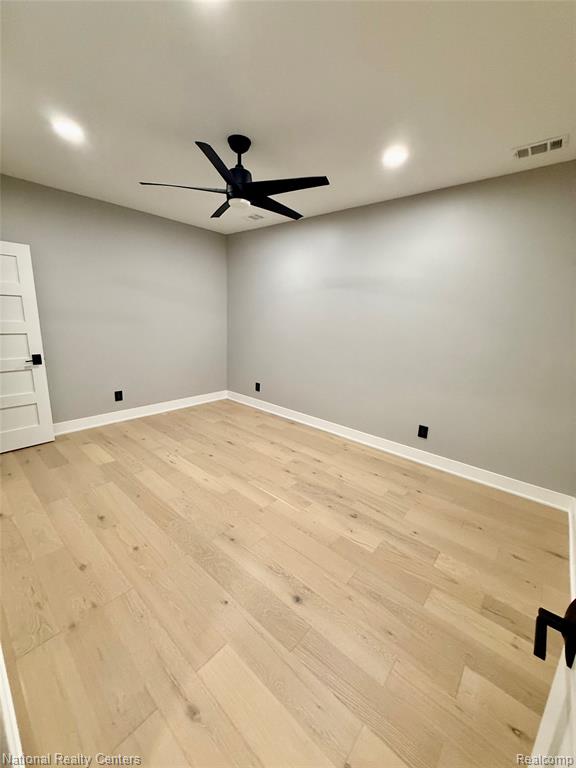 7050 Lake Shannon Court, Fenton, MI 48430 — Photo 45