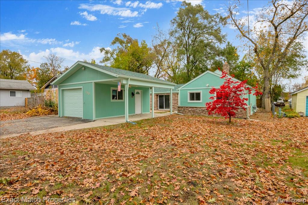 100 Danforth Street, White Lake, MI — Photo 9