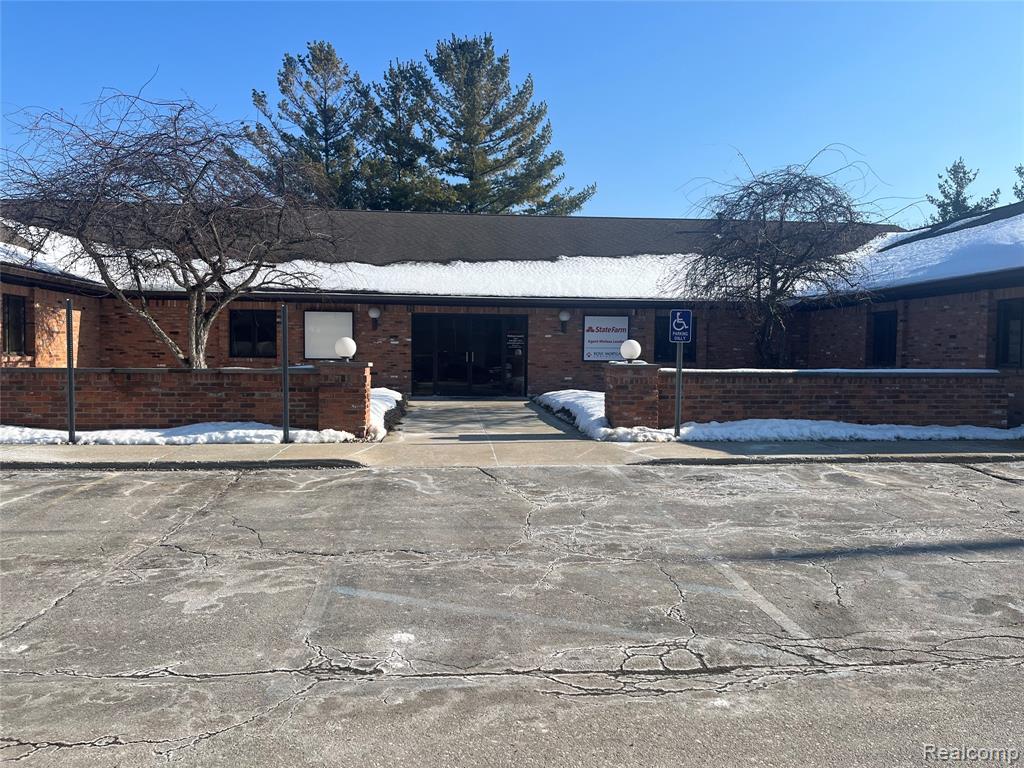 7550 S Saginaw Street, Grand Blanc, MI 48439 — Photo 3