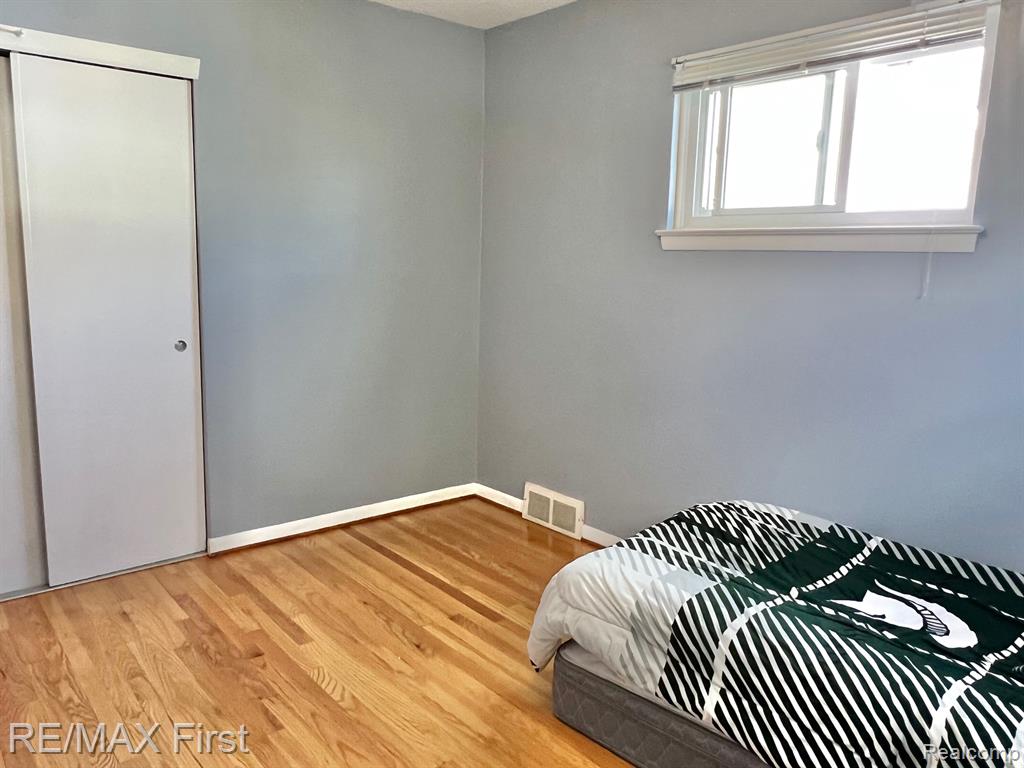 70 Knollwood Boulevard, Clawson, MI — Photo 15