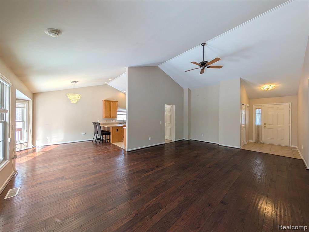 4090 Grand Oaks Trail, Burton, MI 48519 — Photo 6