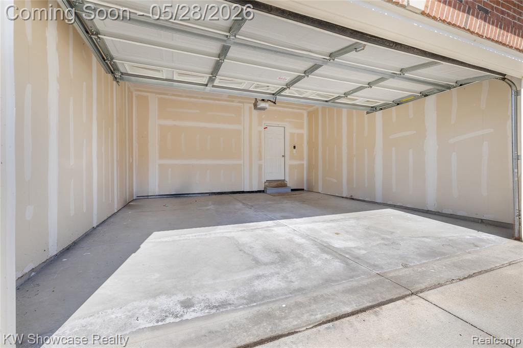 24871 Valleywood Drive, 47, South Lyon, MI 48178 — Photo 25