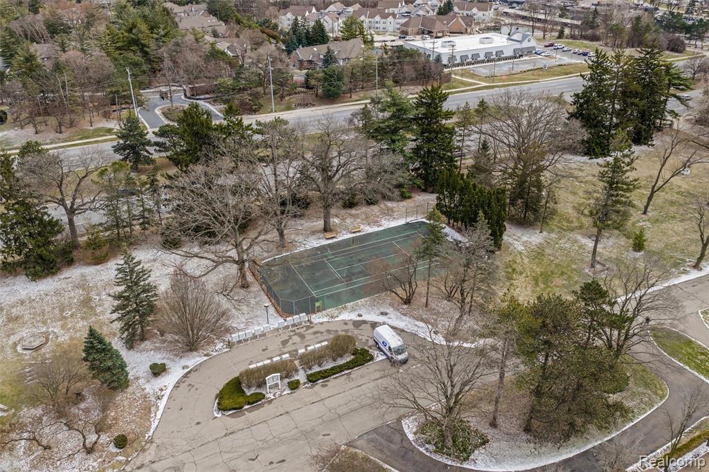6183 Lantern Lane, Bloomfield Hills, MI 48301 — Photo 37