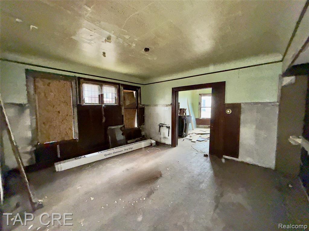 1017 E Grand Boulevard, Detroit, MI 48207 — Photo 8
