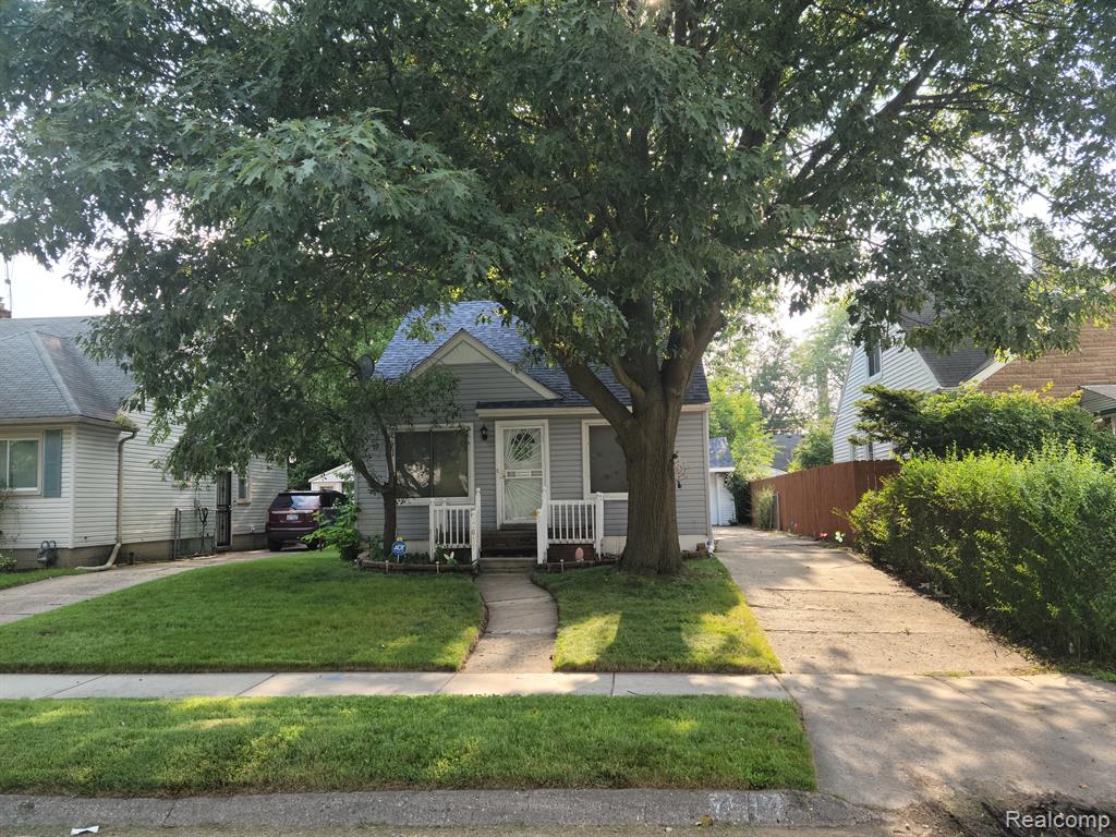 7637 LAMPHERE, Redford, MI 48239 — Photo 2