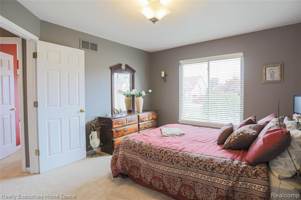 50315 Alden Drive, Macomb, MI 48044 — Photo 34