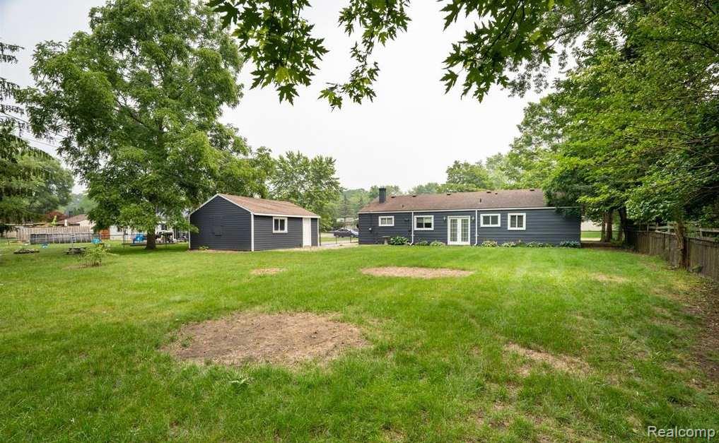 6368 Hermana Road, West Bloomfield, MI 48324 — Photo 20