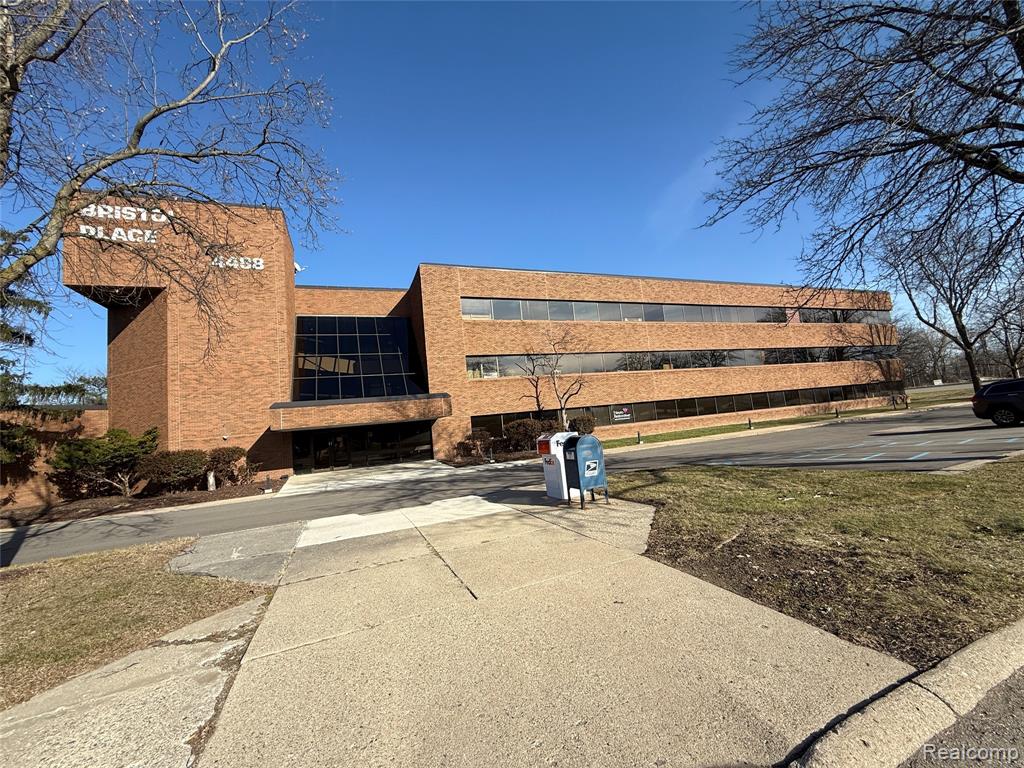 4488 W Bristol Road, Flint, MI 48507 — Photo 29