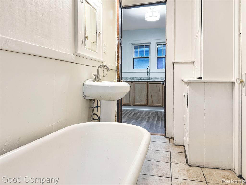 81 S TASMANIA Street, Pontiac, MI 48342 — Photo 22