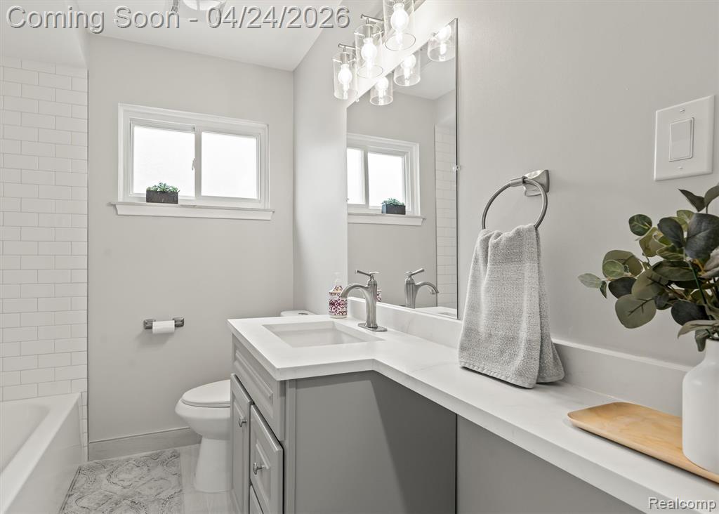 31681 Lamar Drive, Farmington, MI 48336 — Photo 17