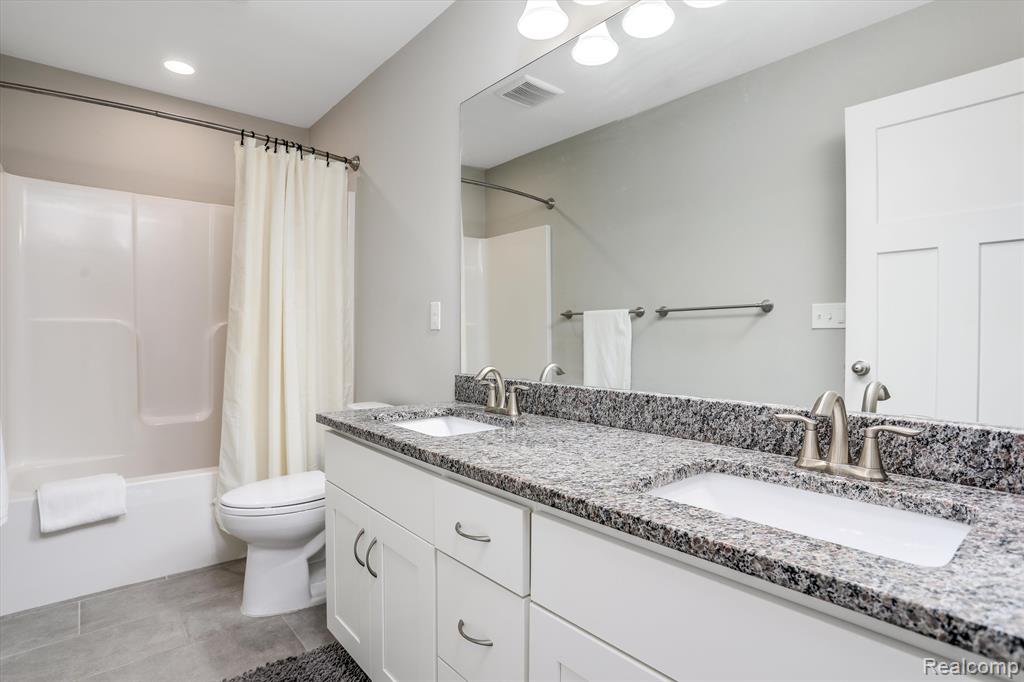 9139 LANNING Lane, Brighton, MI 48116 — Photo 17
