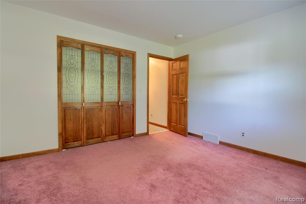 21515 Huron River Drive, New Boston, MI 48164 — Photo 19