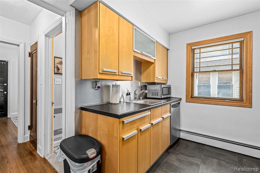 604 W Hudson Avenue, Royal Oak, MI 48067 — Photo 22