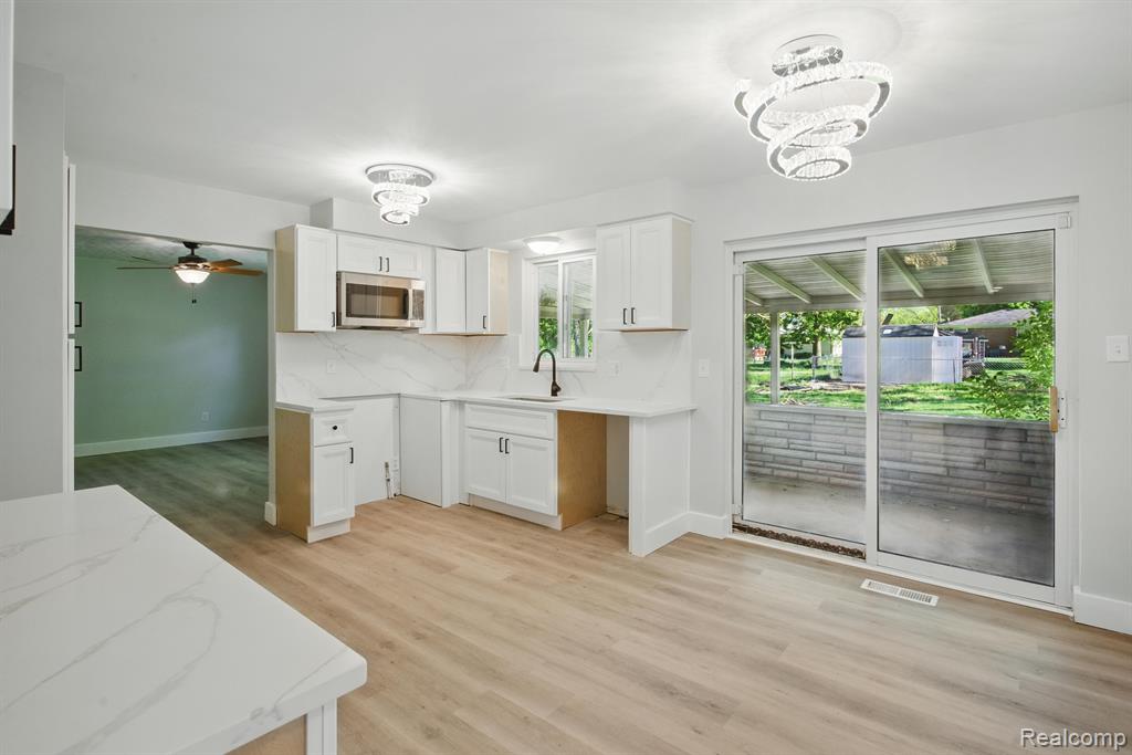 5028 LINDA Street, Warren, MI 48092 — Photo 3