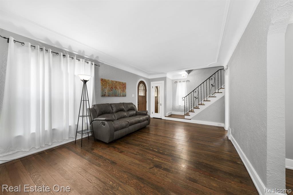 54 MOHAWK Road, Pontiac, MI 48341 — Photo 9