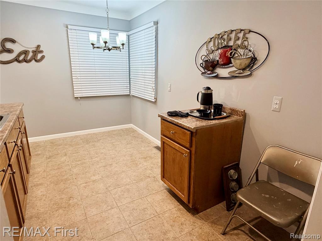 8642 Lozier Avenue, Warren, MI 48089 — Photo 9