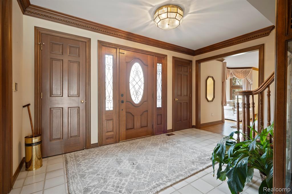 415 W HICKORY GROVE Road, Bloomfield Hills, MI 48302 — Photo 4