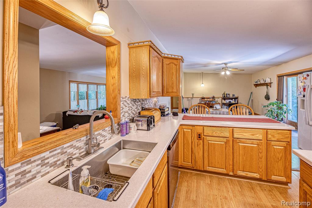 6855 Lyons Road, Imlay City, MI 48444 — Photo 23