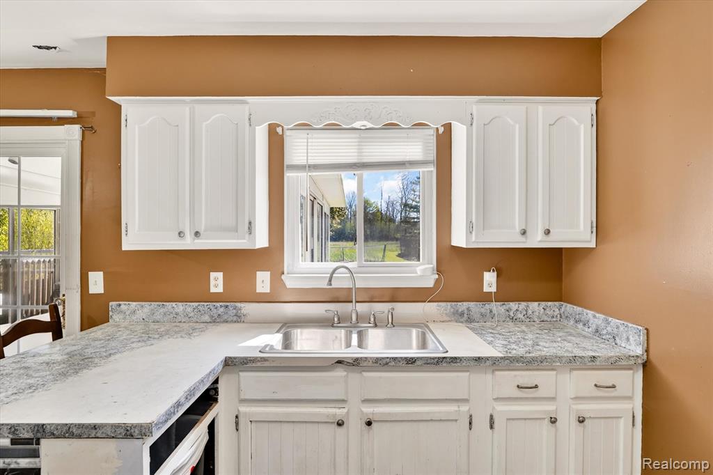 4450 N Vassar Road, Flint, MI 48506 — Photo 11