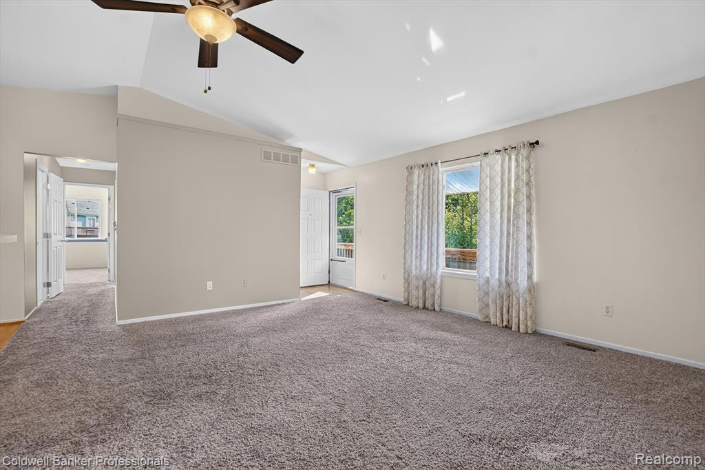 9533 Overlook Court, Grand Blanc, MI 48439 — Photo 8