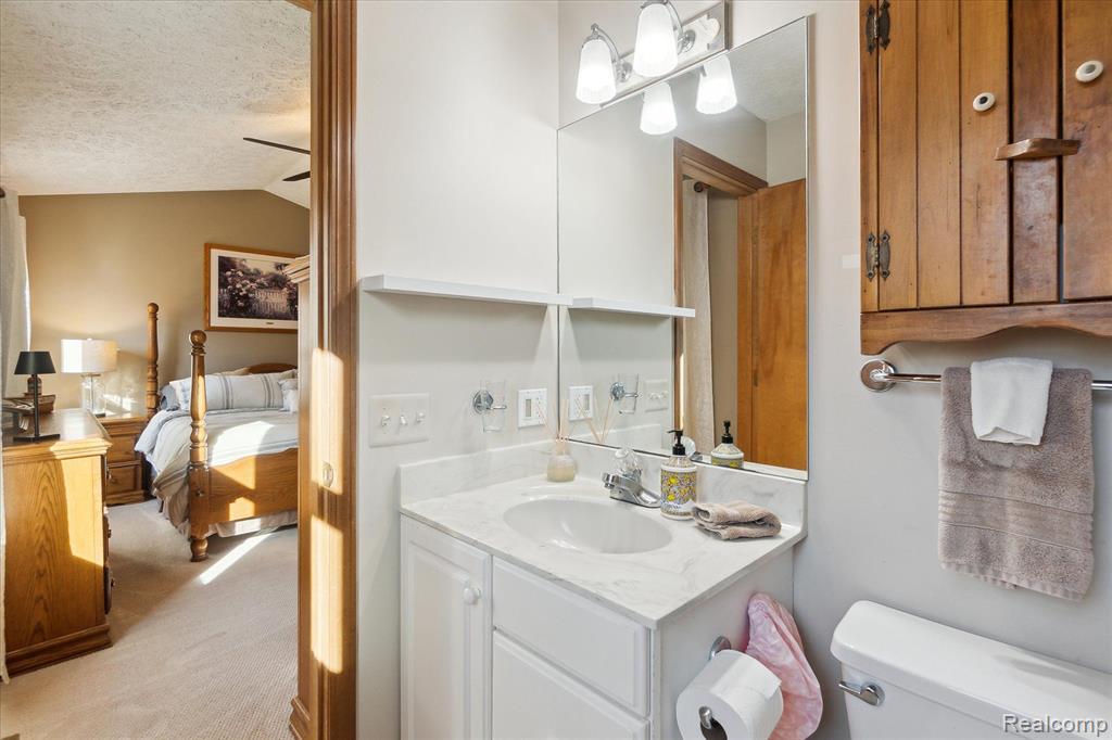 7694 THUNDER BAY Drive, Pinckney, MI 48169 — Photo 28