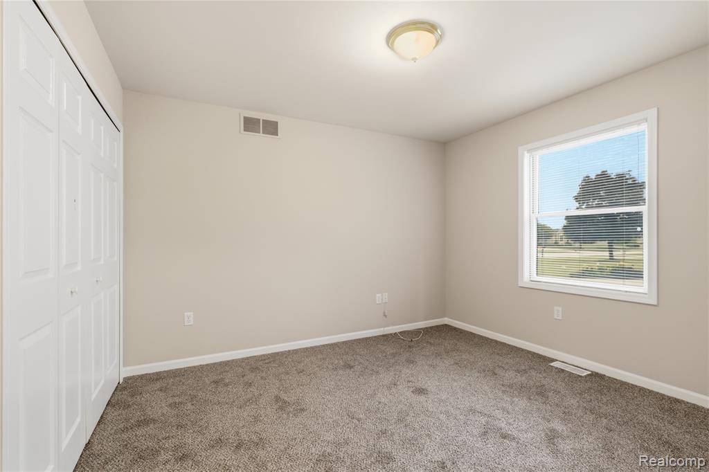 8091 Prestonwood Court, Flushing, MI 48433 — Photo 26