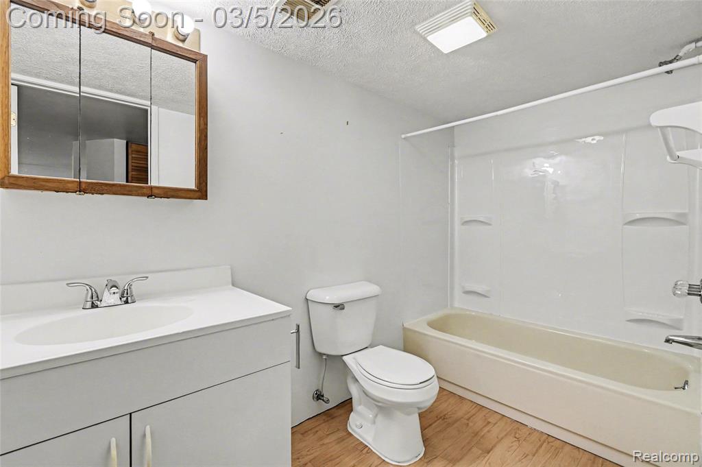9343 Parkview Circle, Grand Blanc, MI 48439 — Photo 15