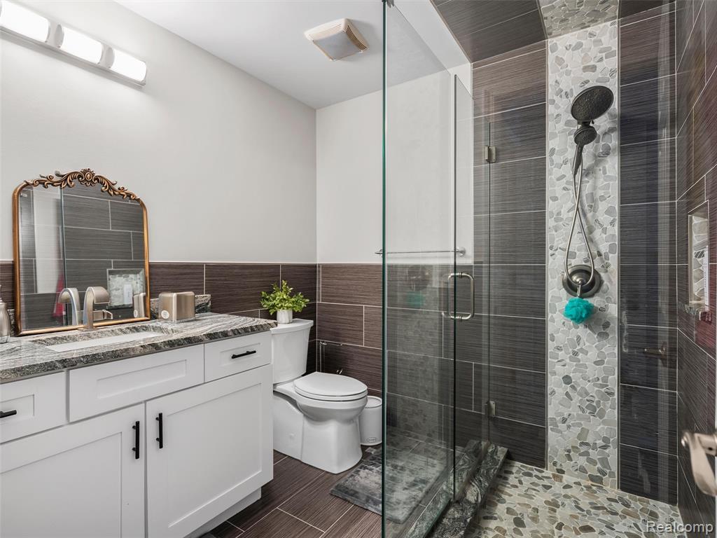 43043 W Kirkwood Drive, Clinton Twp, MI 48038 — Photo 37