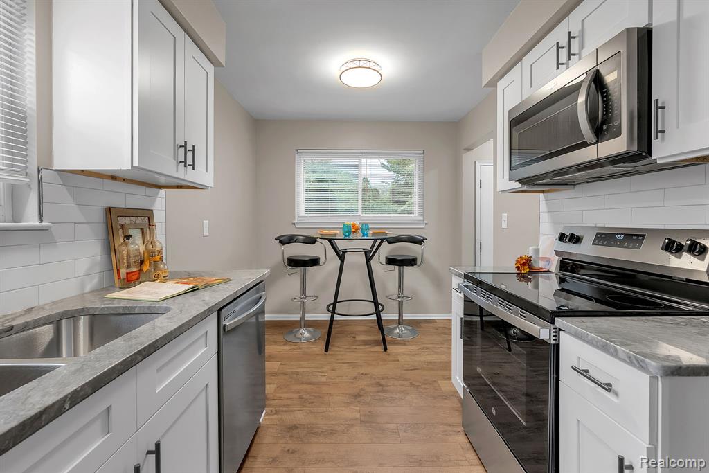 6159 N Highland Street, Dearborn Heights, MI 48127 — Photo 21