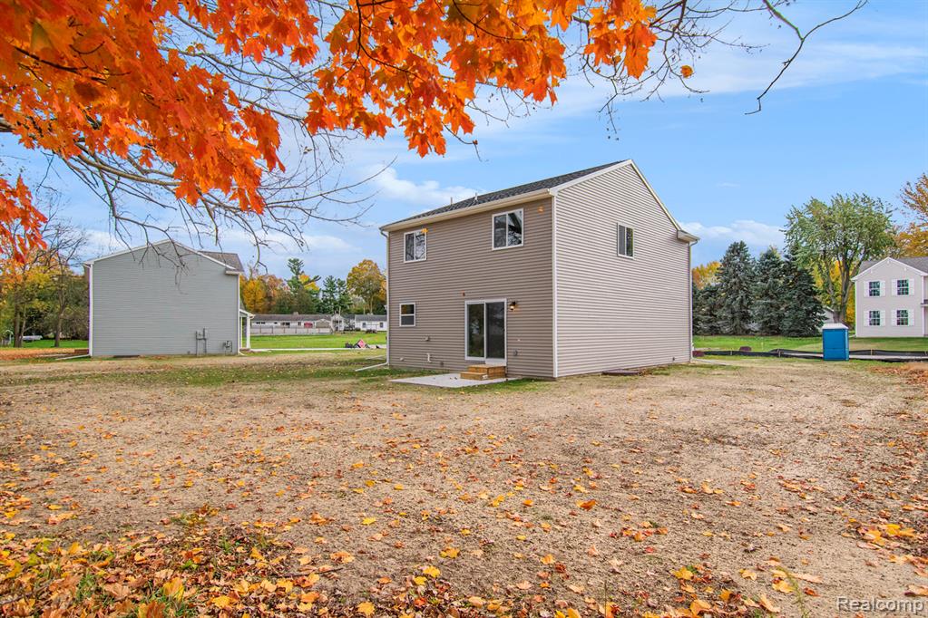 204 Kingsberry Drive, Blissfield, MI 49228 — Photo 19