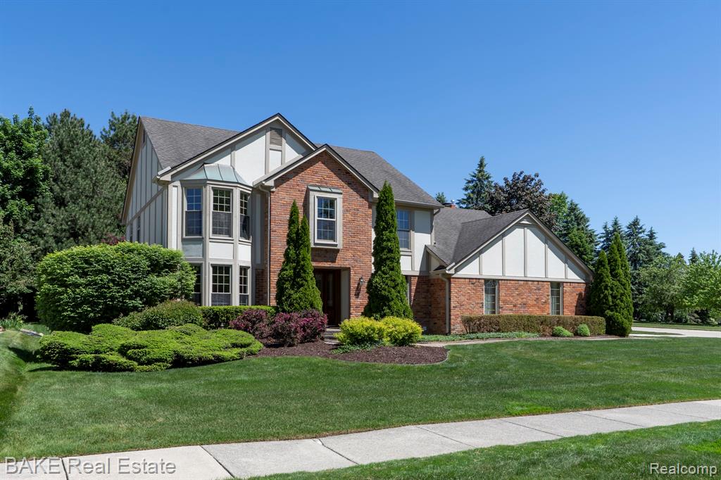 10000 Red Maple Drive, Plymouth, MI 48170 — Photo 2