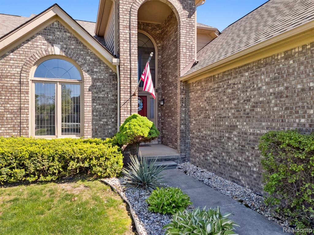 46941 SOUTHGATE Drive, Canton, MI 48188 — Photo 30