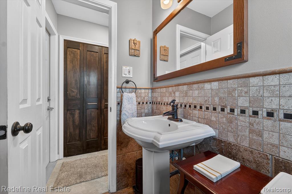47025 S Chigwidden Drive, Northville, MI 48167 — Photo 22