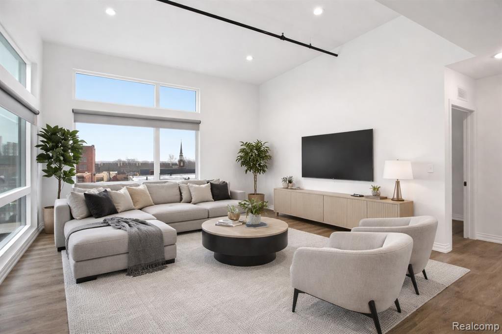 166 Oak st Street, Wyandotte, MI, 48192