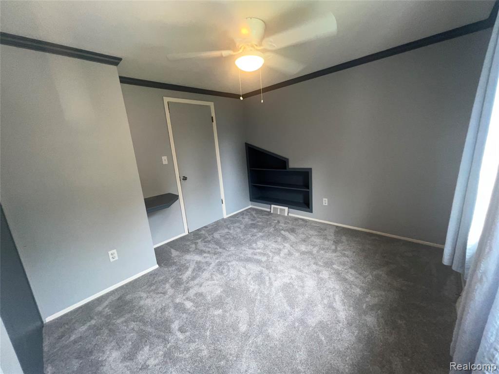 8737 Crestview Drive, Sterling Heights, MI 48312 — Photo 35