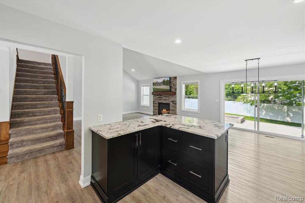 595 BRIGHTON LAKE RD, Brighton, MI 48116 — Photo 14