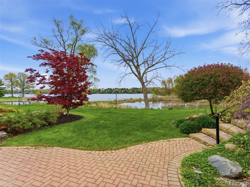 23 Chateaux Du Lac, Fenton, MI 48430 — Photo 47