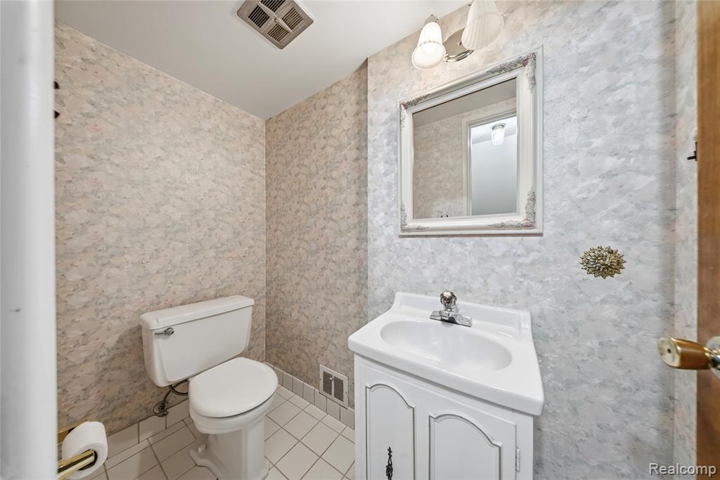 21767 Knudsen Drive, Grosse Ile, MI 48138 — Photo 37