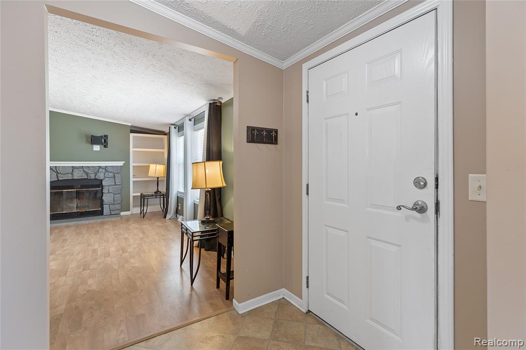 4472 Wynnwood Drive, Howell, MI 48843 — Photo 4