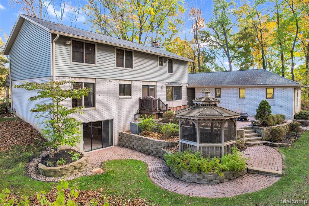 5180 Glenway Drive, Brighton, MI 48116 — Photo 32