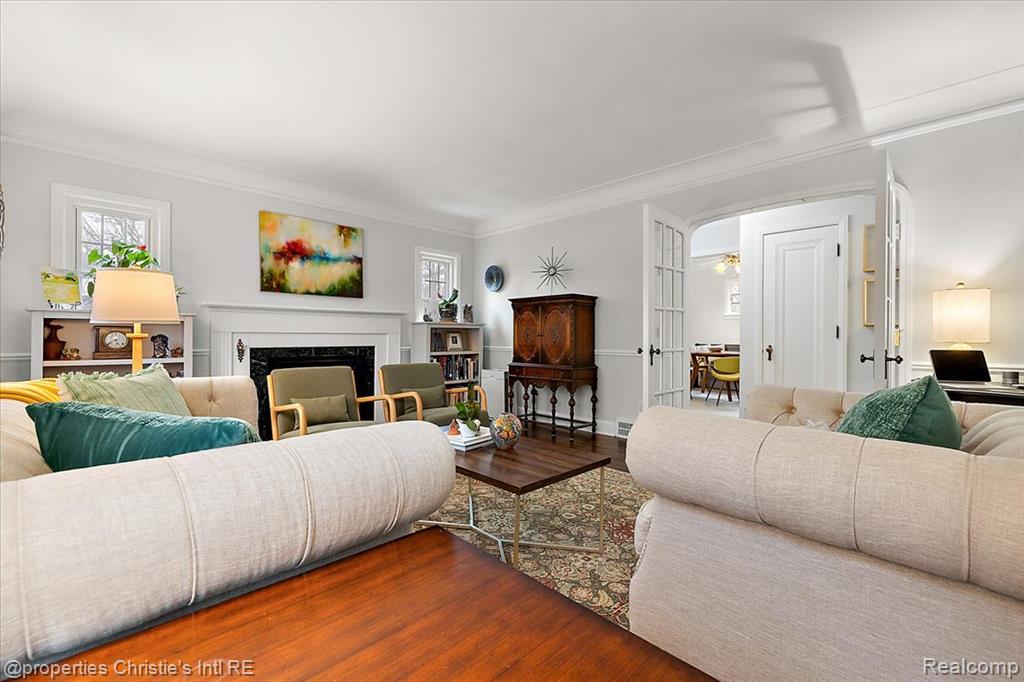 1253 Grayton Street, Grosse Pointe Park, MI 48230 — Photo 9