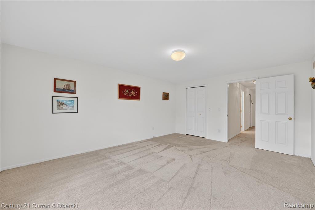 7307 Danbury Drive, West Bloomfield, MI — Photo 36