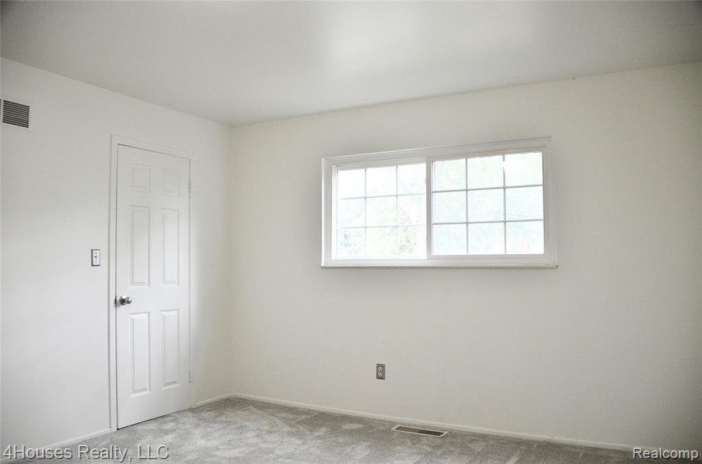 737 E Fox Hills Drive, 180, Bloomfield Hills, MI 48304 — Photo 15